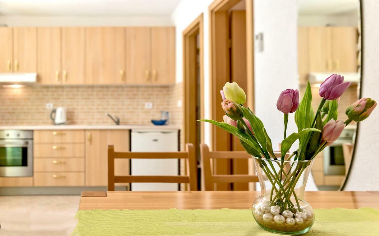 Beach Resort Apartments Bucina บาชกาโวดา ภายนอก รูปภาพ